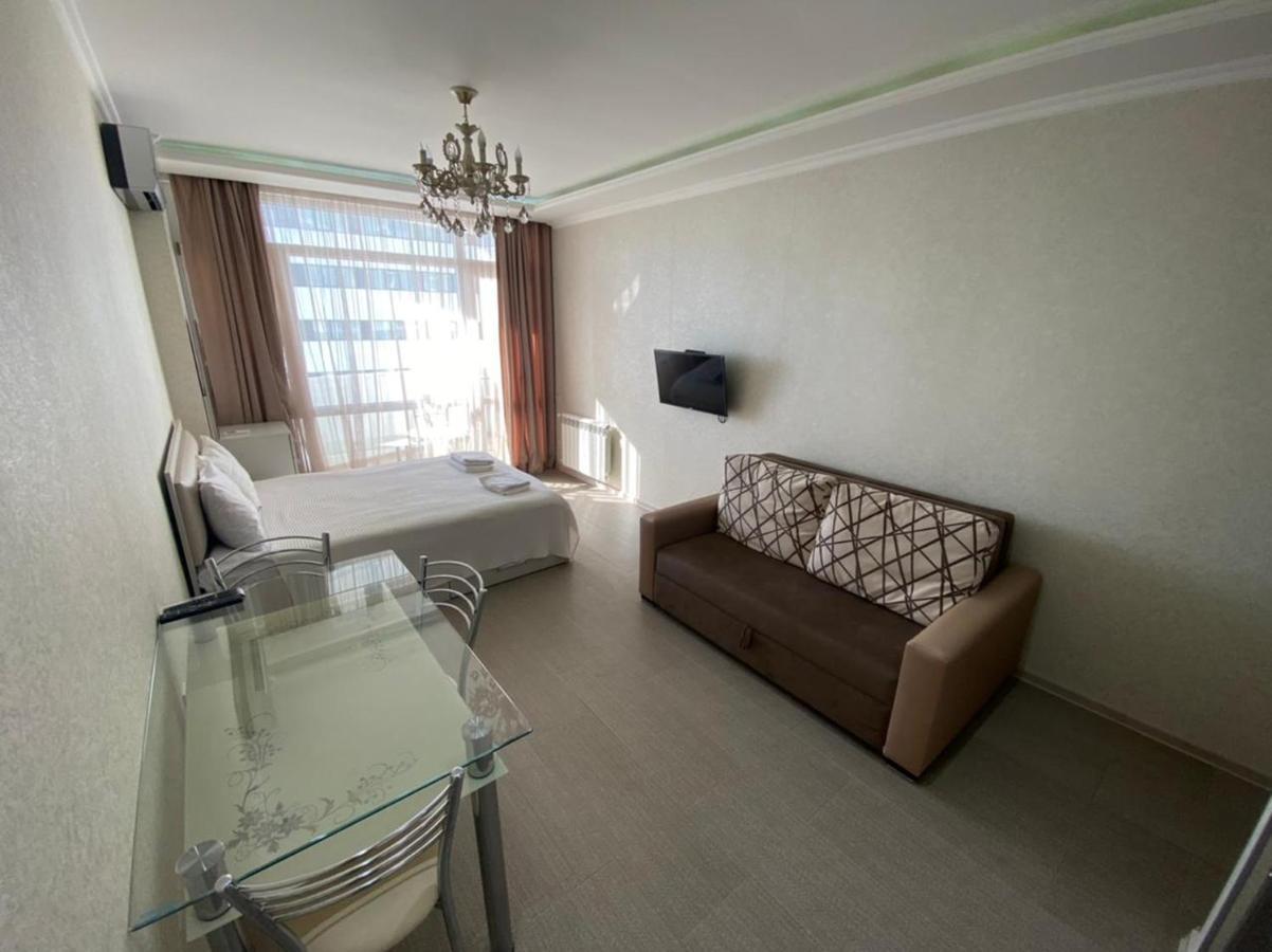 Cozy Studio Apartment-Sea View Batumi Exterior photo